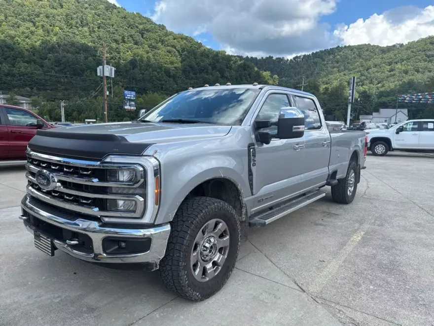 2024 Ford F-350 photo 1