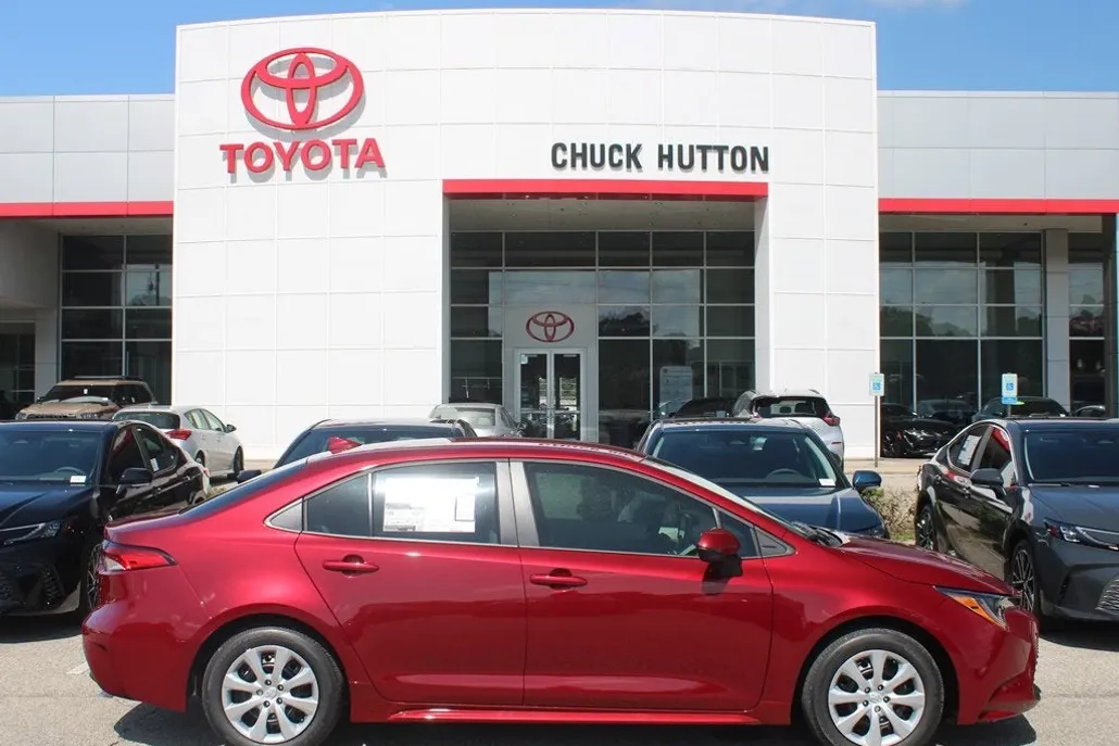 2026 Toyota Corolla LE photo 1