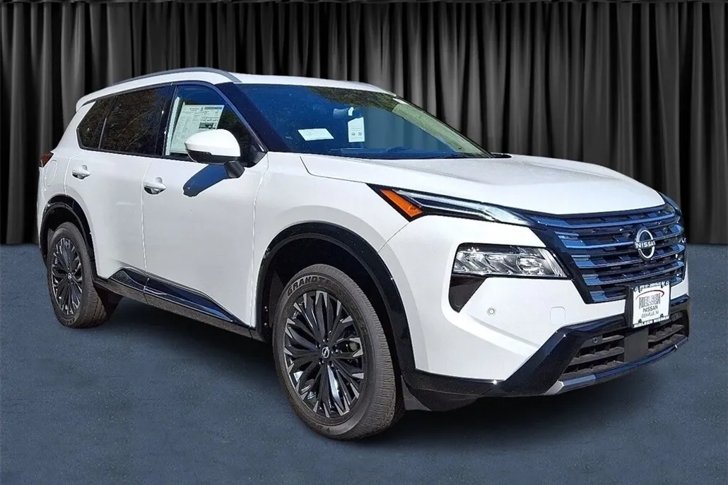 2026 Nissan Rogue Platinum photo 1