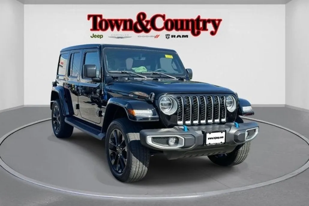 2022 Jeep Wrangler 4xe Unlimited Sahara photo 1