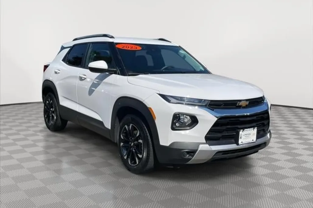 2023 Chevrolet Trailblazer LT photo 1