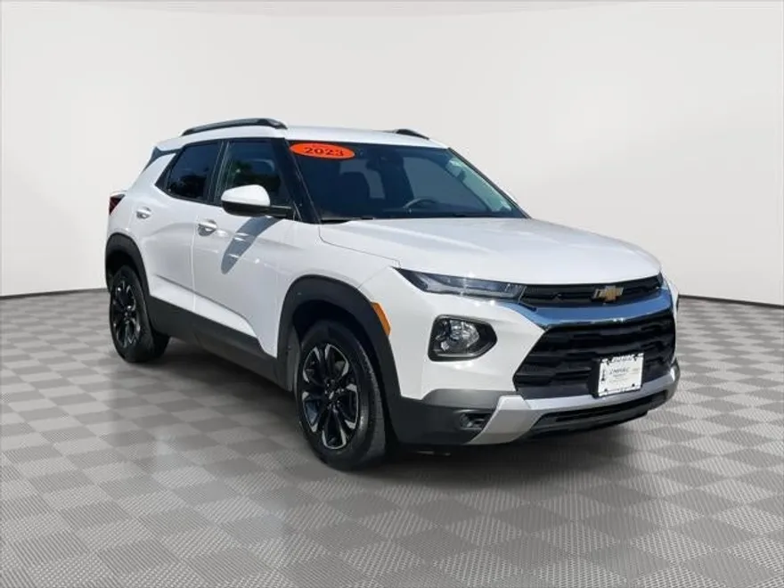 2023 Chevrolet Trailblazer LT photo 1