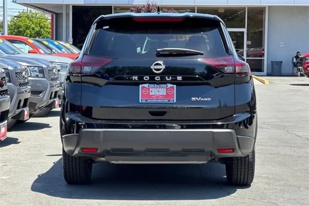 2024 Nissan Rogue SV AWD photo 1