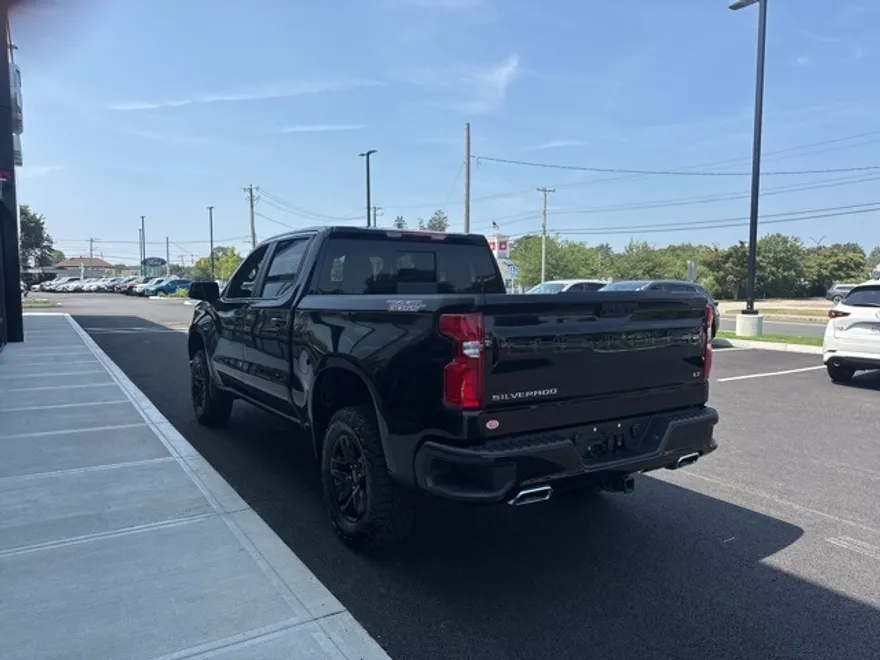 2024 Chevrolet Silverado 1500 LT Trail Boss photo 1