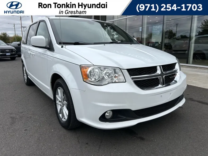 2019 Dodge Grand Caravan SXT photo 1