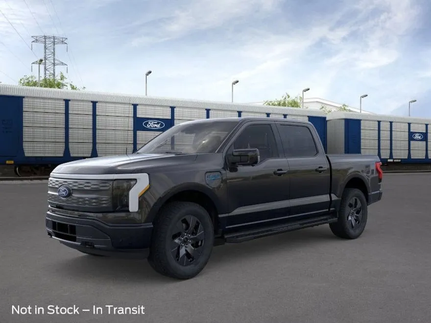 2025 Ford F-150 Lightning Lariat photo 1