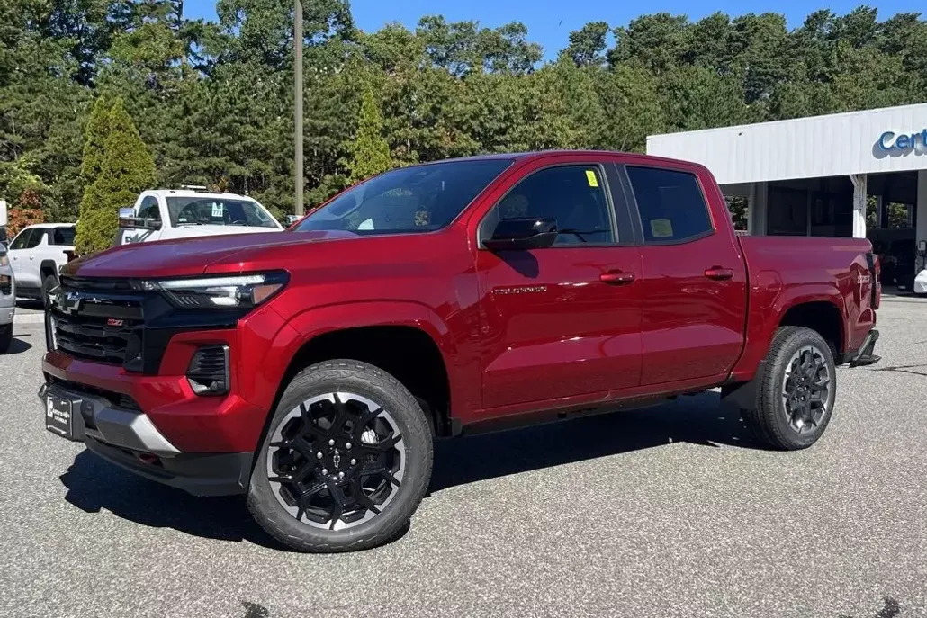 2026 Chevrolet Colorado Z71 photo 1