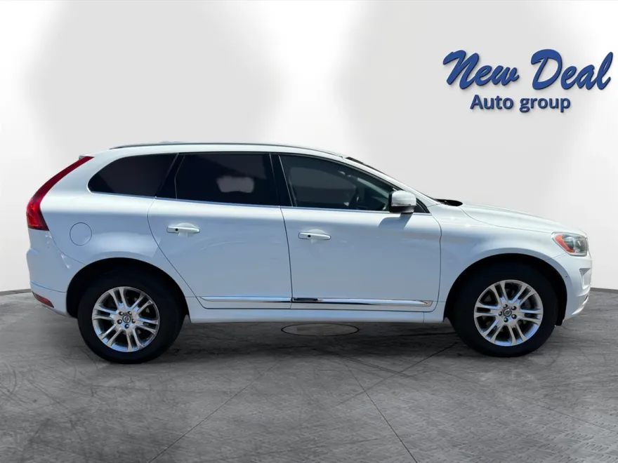 2015 Volvo XC60 T5 Premier photo 1