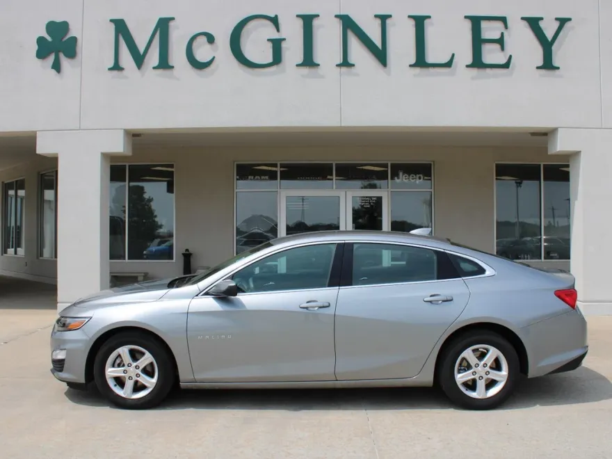 2023 Chevrolet Malibu 1LT photo 1