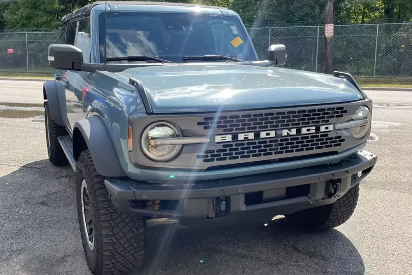 2021 Ford Bronco Badlands photo 1