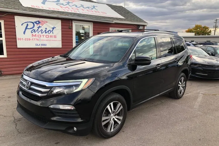 2018 Honda Pilot EX photo 1