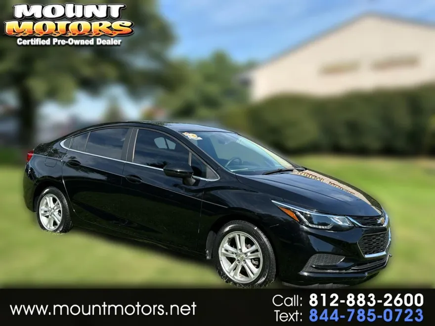 2017 Chevrolet Cruze LT photo 1