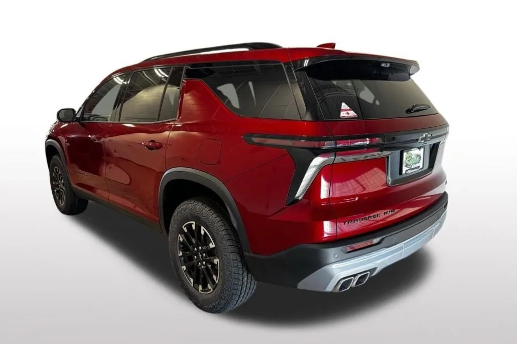 2026 Chevrolet Traverse Z71 photo 1