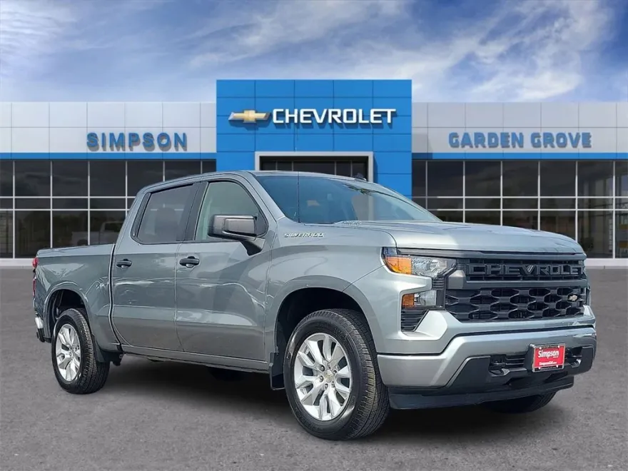 2026 Chevrolet Silverado 1500 Custom photo 1