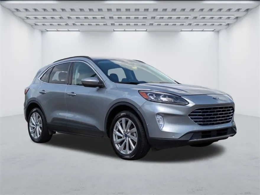 2022 Ford Escape Titanium photo 1