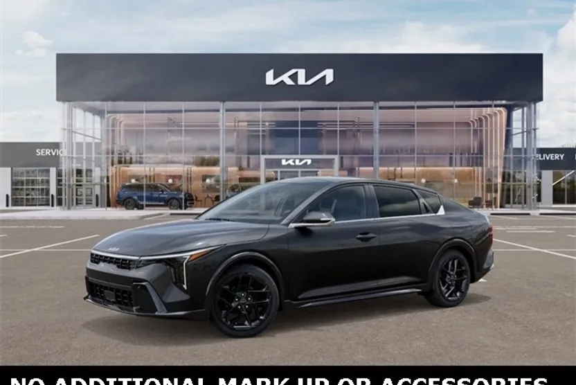 2025 Kia K4 GT-Line Turbo photo 1