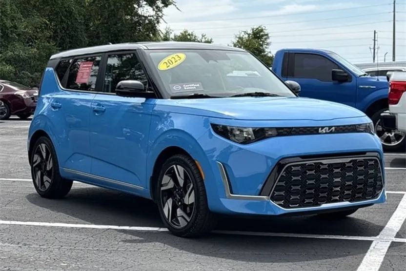 2023 Kia Soul GT-Line photo 1
