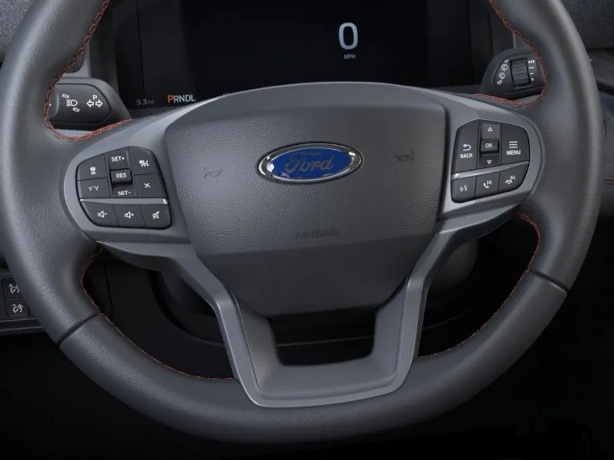 2025 Ford Explorer photo 1