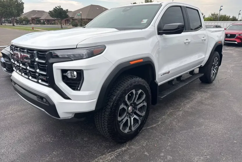 2024 Gmc Canyon AT4 photo 1
