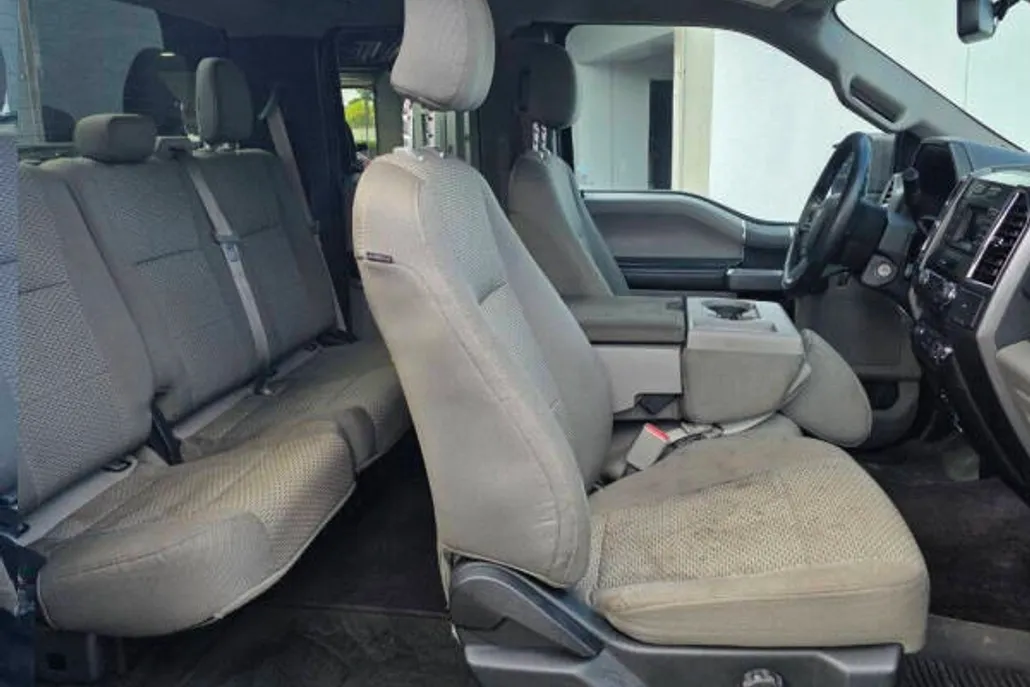 2015 Ford F-150 XLT photo 1