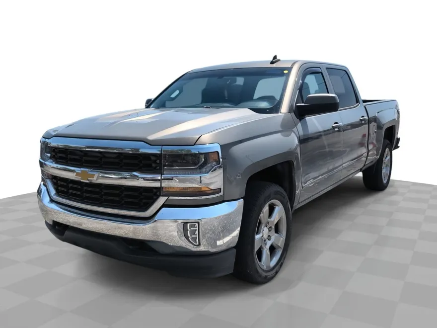 2017 Chevrolet Silverado 1500 LT photo 1