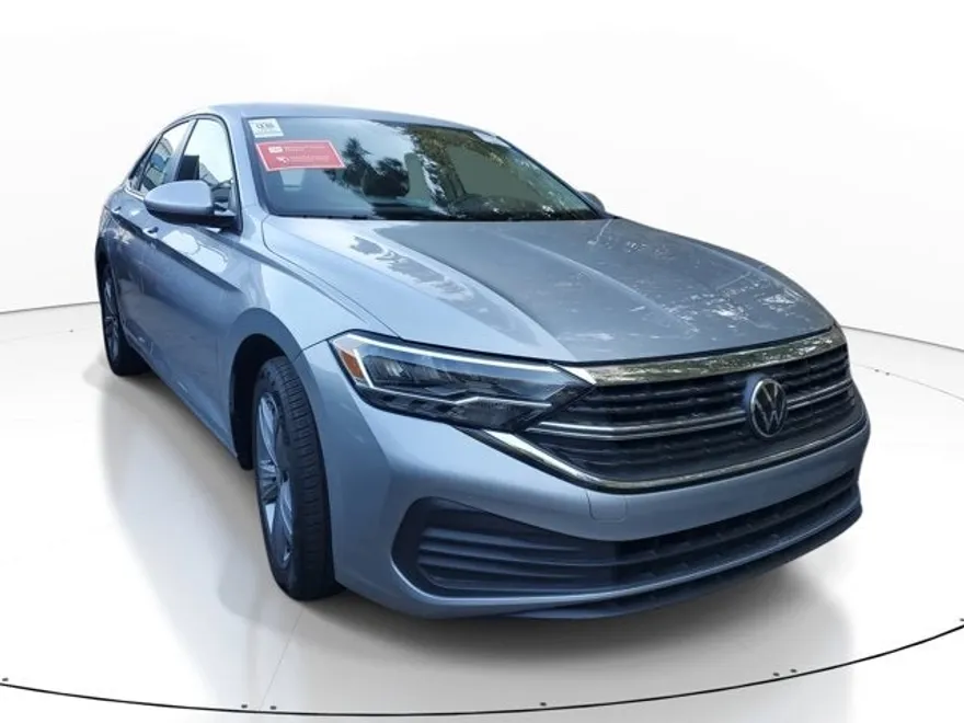 2024 Volkswagen Jetta SE photo 1