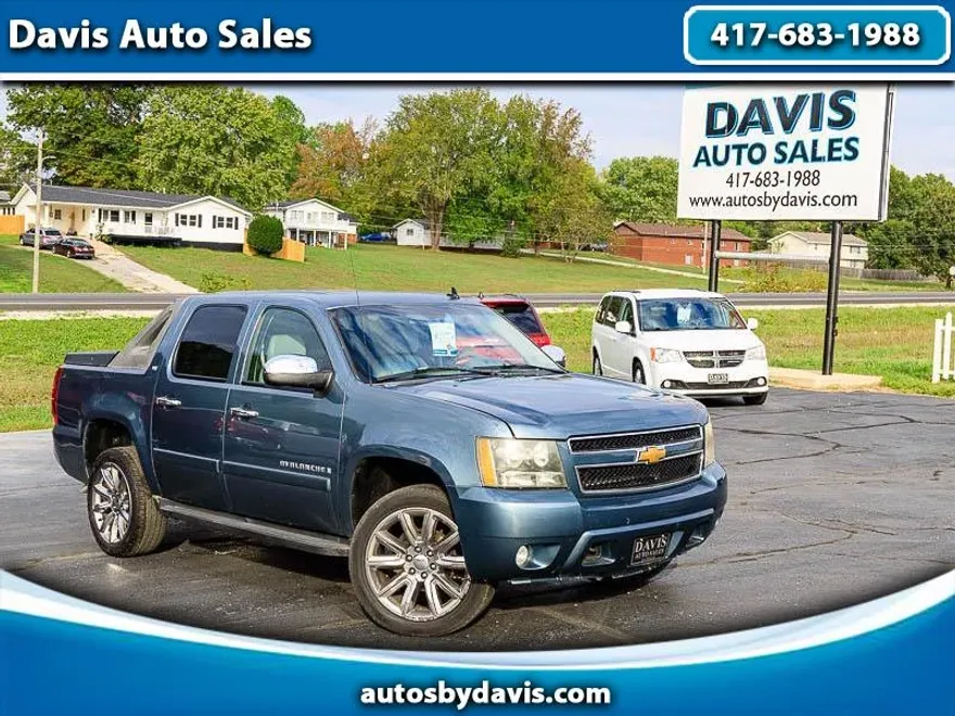 2008 Chevrolet Avalanche LTZ photo 1