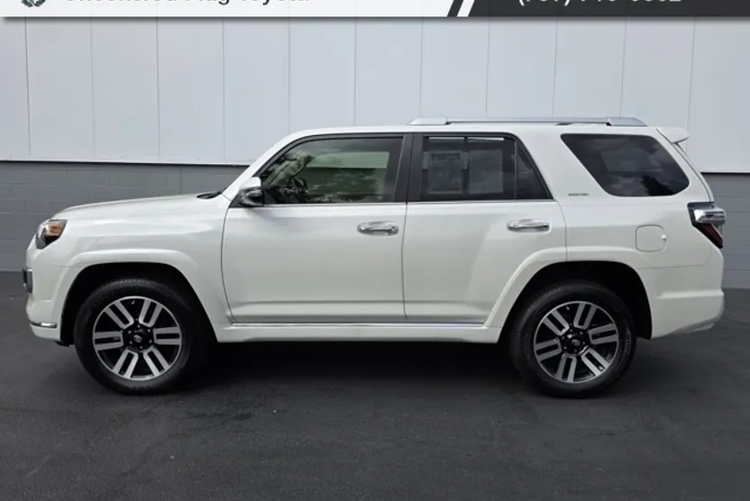 2020 Toyota 4Runner Limited photo 1