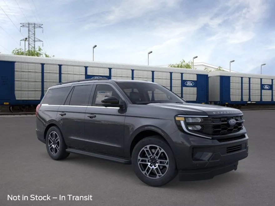 2025 Ford Expedition photo 1