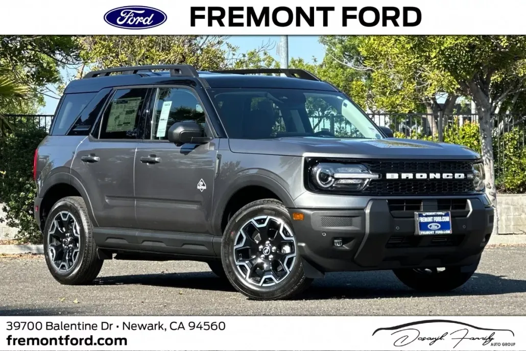 2025 Ford Bronco Sport Outer Banks photo 1