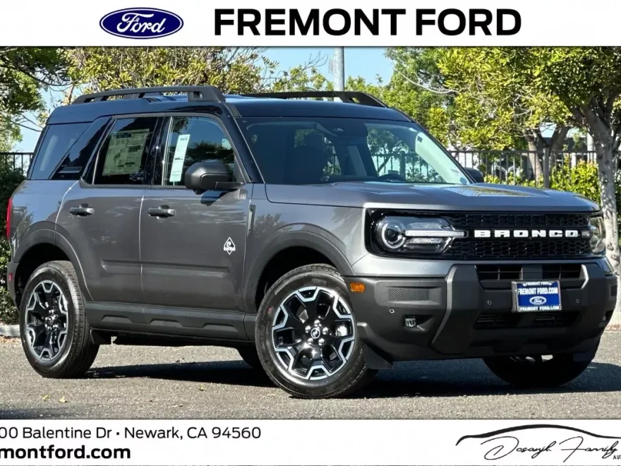2025 Ford Bronco Sport Outer Banks photo 1
