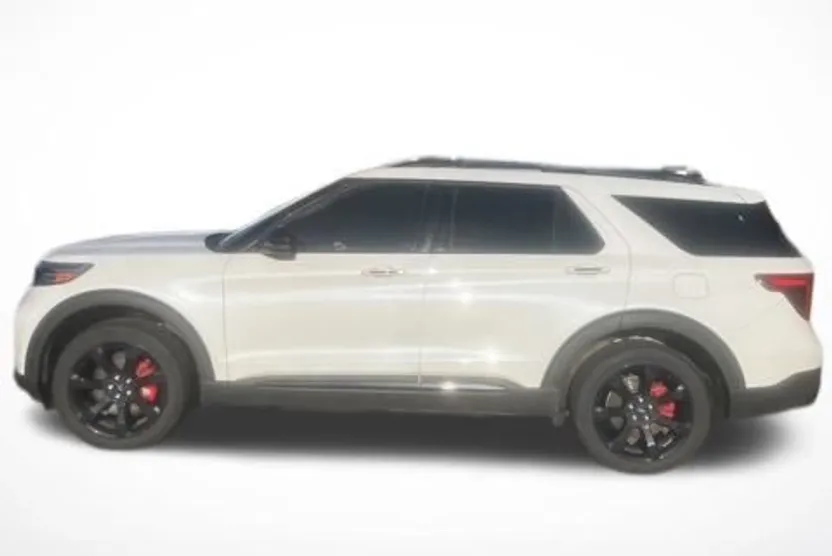 2021 Ford Explorer ST photo 1