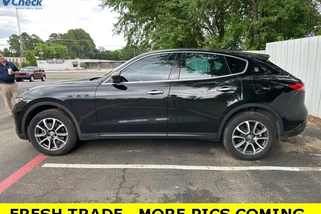 2018 Maserati Levante photo 1