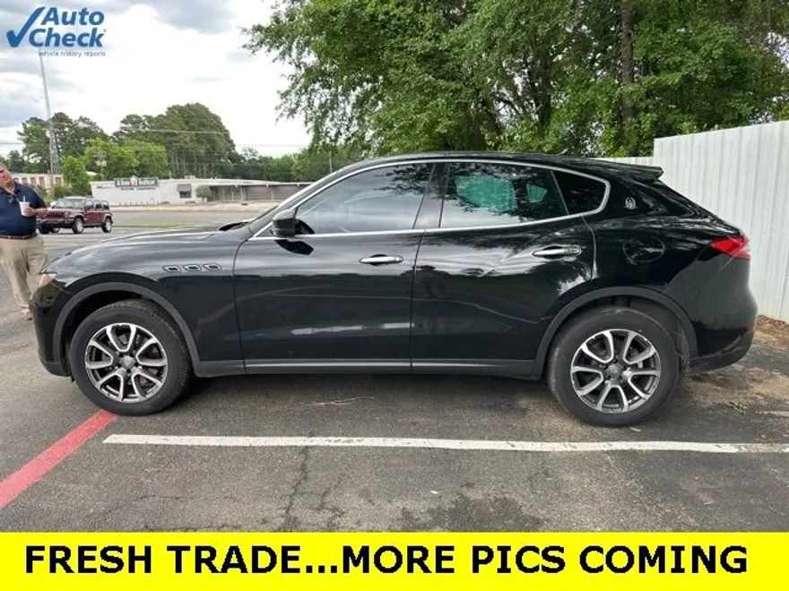 2018 Maserati Levante photo 1