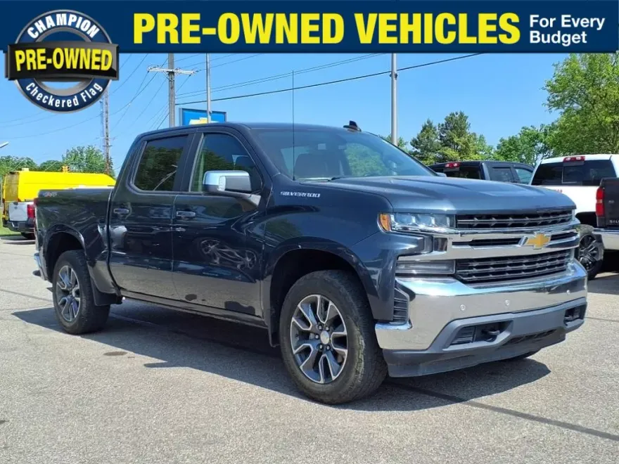 2020 Chevrolet Silverado LT photo 1