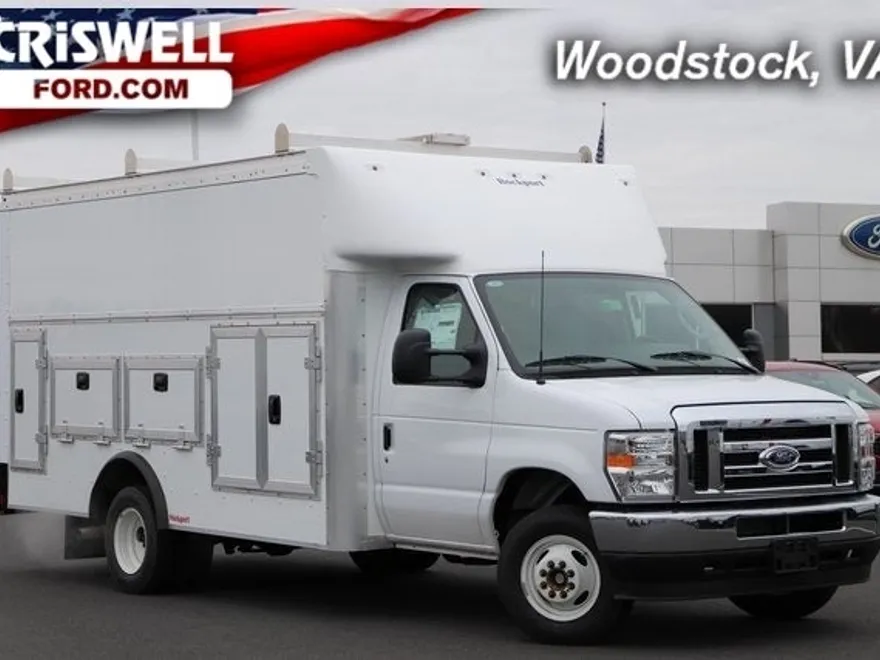 2025 Ford E-450 photo 1