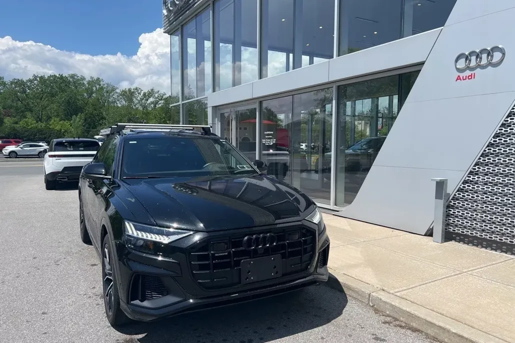 2022 Audi Q8 55 Prestige photo 1