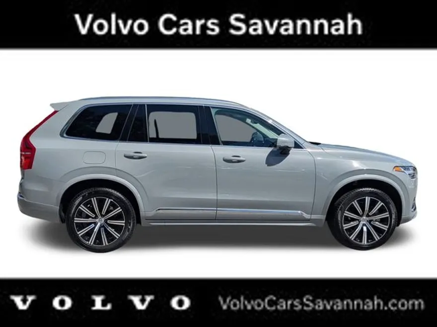 2025 Volvo XC90 B5 Core photo 1