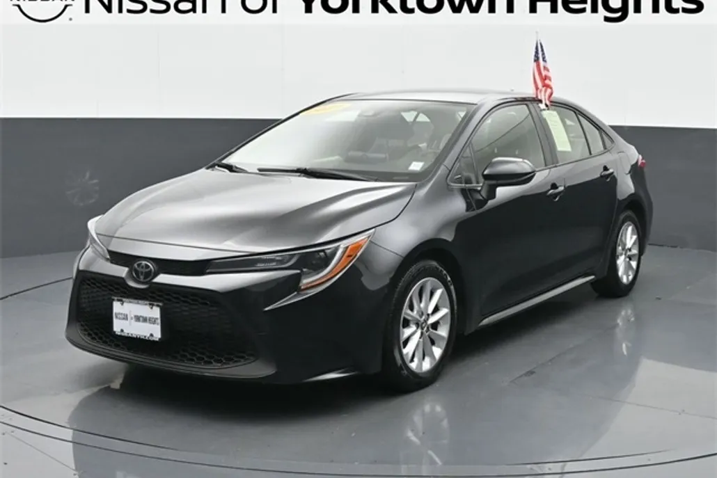 2021 Toyota Corolla LE Premium photo 1
