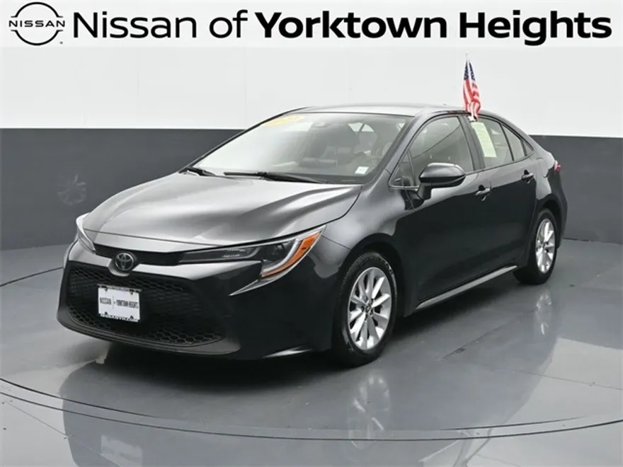 2021 Toyota Corolla LE Premium photo 1