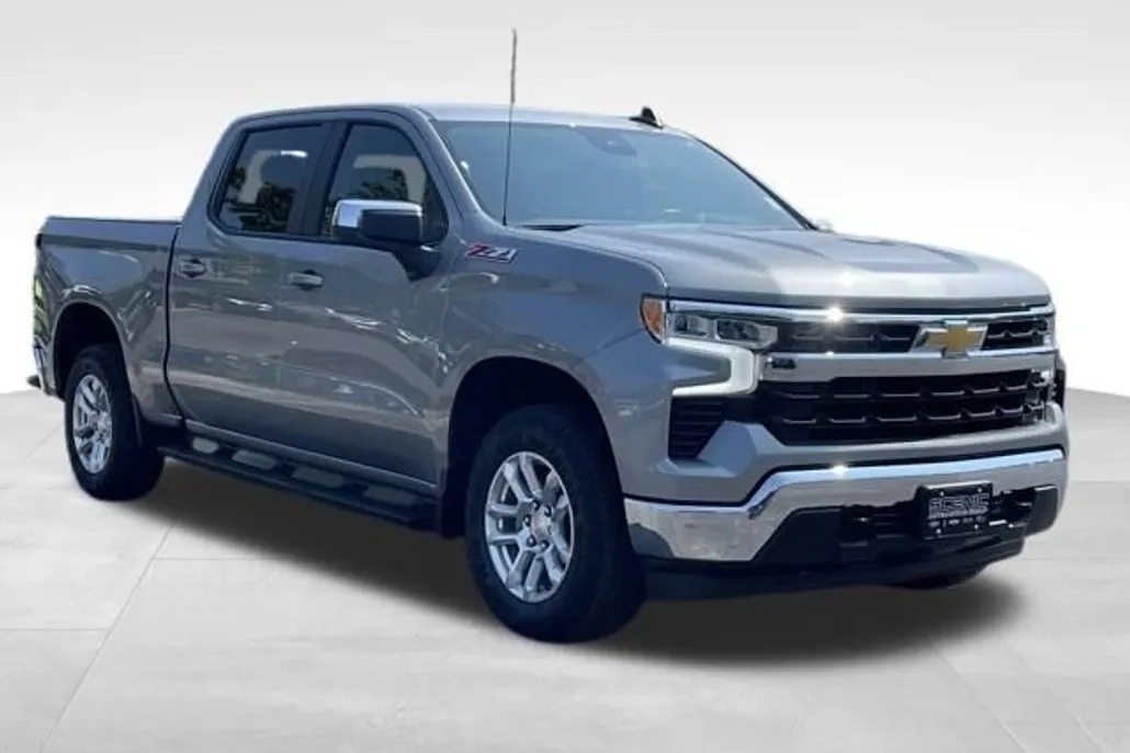 2024 Chevrolet Silverado 1500 LT photo 1