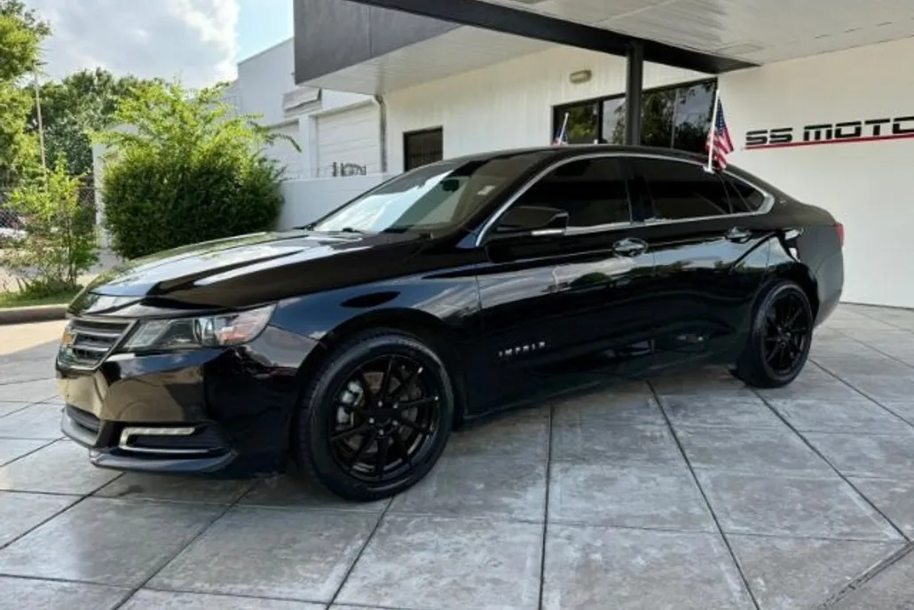 2018 Chevrolet Impala 1LT photo 1