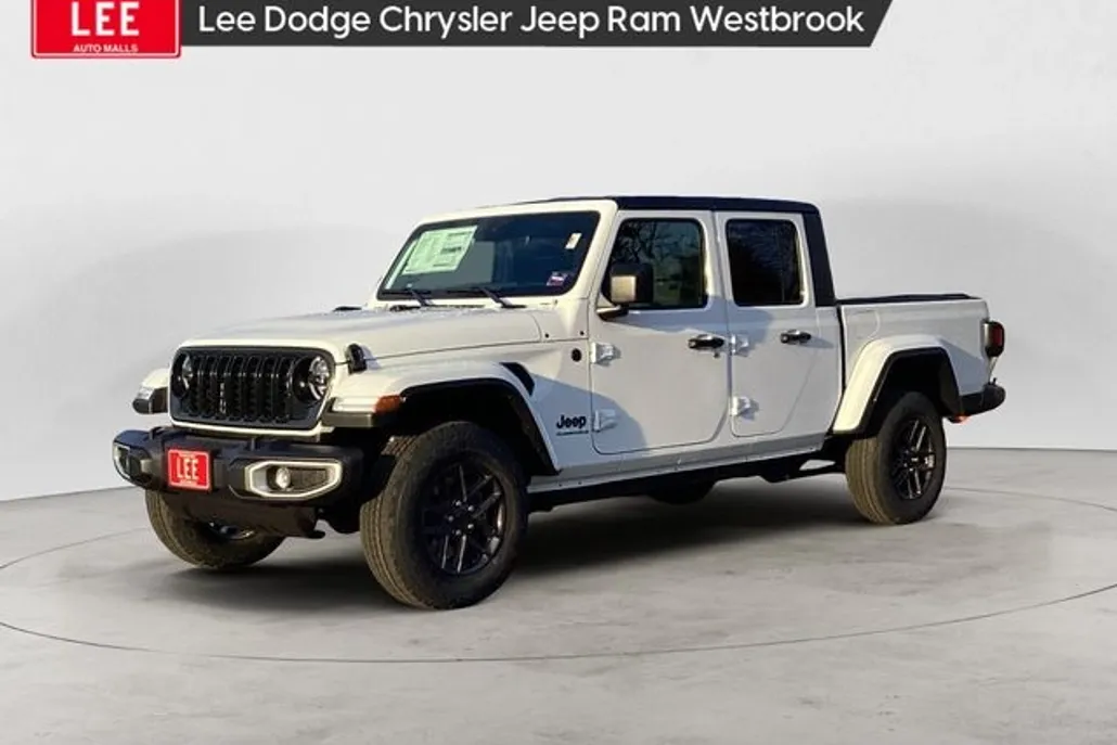 2025 Jeep Gladiator Sport S photo 1