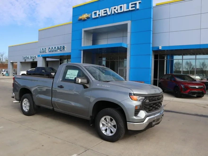 2025 Chevrolet Silverado 1500 photo 1