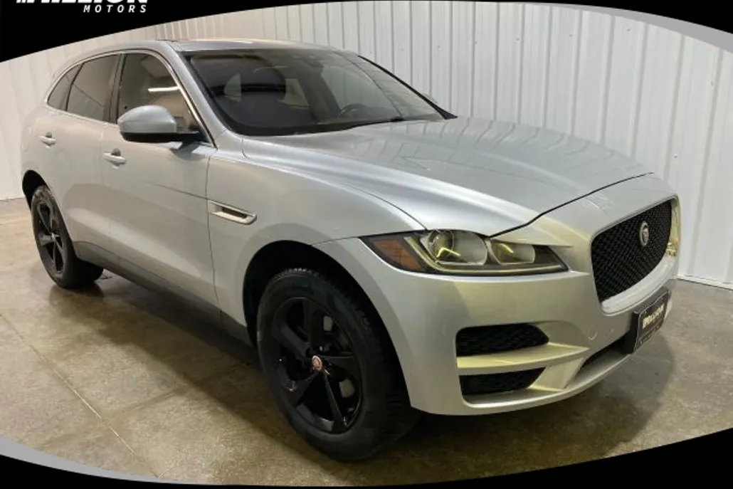2019 Jaguar F-PACE photo 1