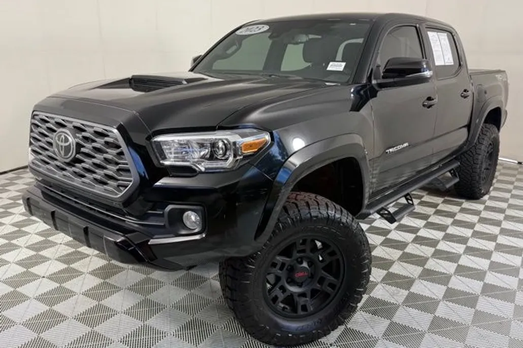 2023 Toyota Tacoma TRD Sport V6 photo 1