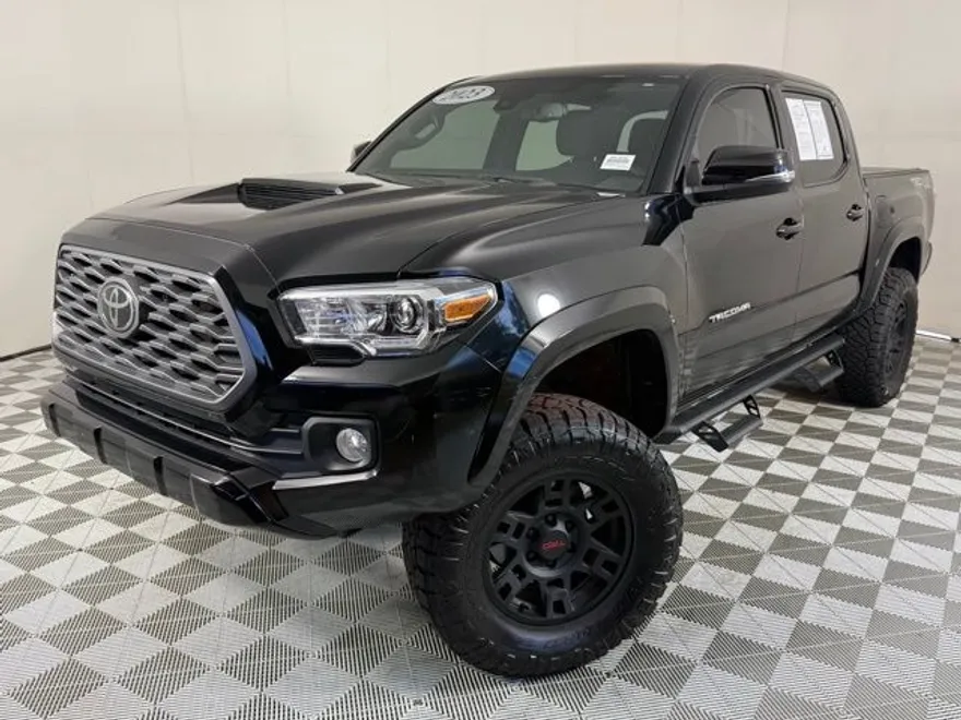 2023 Toyota Tacoma TRD Sport V6 photo 1