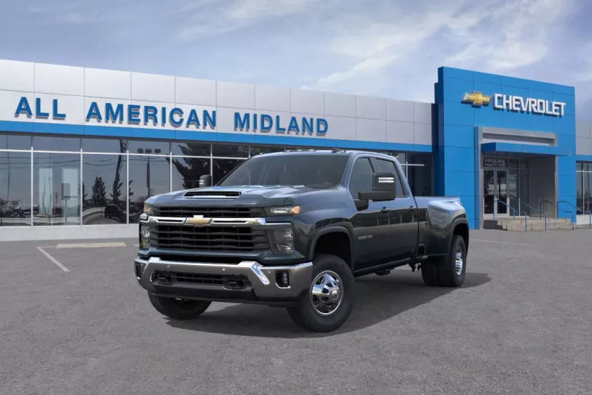 2026 Chevrolet Silverado 3500HD LT photo 1