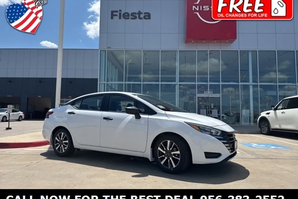 2025 Nissan Versa S photo 1
