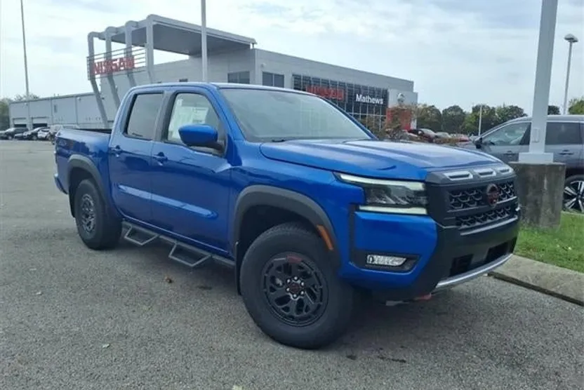 2026 Nissan Frontier Crew Cab PRO-4X photo 1